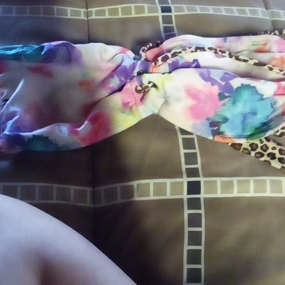 Bathing suit - Picture 3 of 3